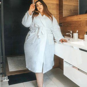 Snag Tights - Floof Bath Robe